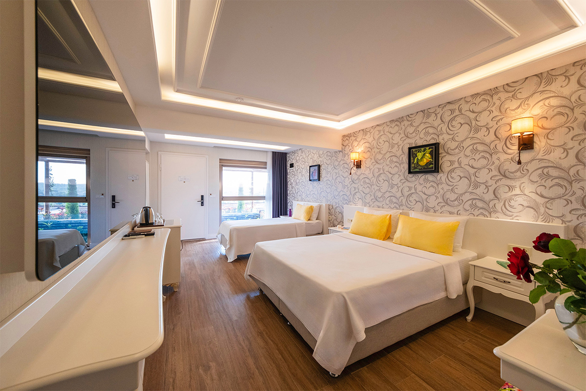 Garden & Sea View Deluxe Room